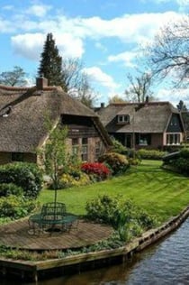 Giethoorn : Visite guidée en petit groupe + Excursion en bateau électrique