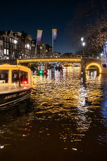 Amsterdam Light Festival: Καλυμμένη Κρουαζιέρα με Σκάφος από την Heineken Experience