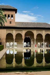 Granada: Visita Guiada a la Alhambra + Baño Árabe
