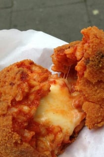 Rome: Food Tastings + Trastevere and Jewish Ghetto Guided Tour