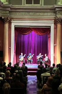 Barcelona: Trio gitarowe i taniec flamenco w Real Circulo