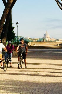 Rome: Zonsopgang E-Bike Tour + Italiaans Ontbijt