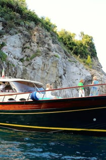 Amalfi y Positano: Excursión en barco en grupo reducido desde Nápoles