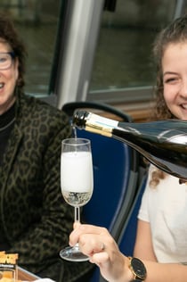 Haarlem: Cata de quesos y vinos en velero - Crucero nocturno