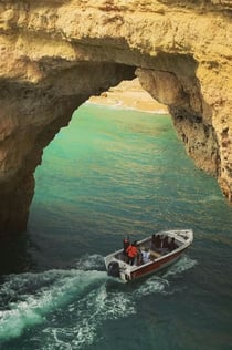 Benagil Caves: Private Boat Tour from Armação de Pêra