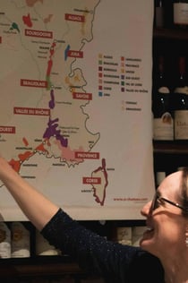 Μεσημεριανό με κρασί και τυρί