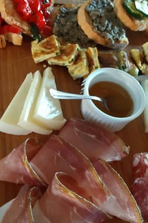 Montalcino: Geführte Tour durch die Weinberge + Weinverkostung im Schloss