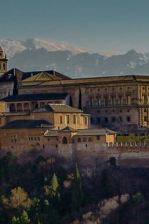 Alhambra: Guided Exterior Tour