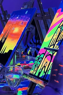 Barcelona: Wijn Gogh Glow Academy Schilder & Wijn Workshop