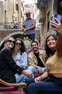 Dogenpalast & Markusdom: Geführte Tour + Burano & Murano Tour + Gondel