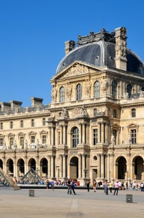Omicidi e misteri: Louvre