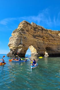 Caverna de Benagil: Passeio guiado de caiaque na praia de Benagil