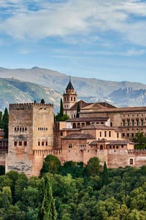 Alhambra e Palácios Nasridas: Pular a fila + visita guiada