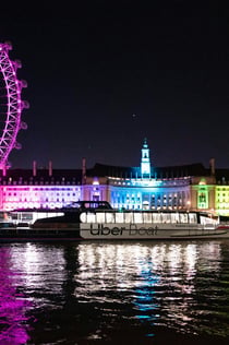 Лондон: поездка в оба Uber Boat конца на Thames Clippers
