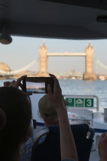 Лондон: поездка в оба Uber Boat конца на Thames Clippers
