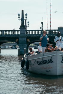 Amsterdam: Lyxkryssning + obegränsade cocktails och snacks
