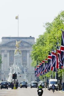 London: Westminster Guided Walking Tour + Westminster Abbey Entry