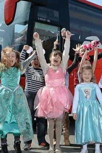 Disneyland Παρισιού: Υπηρεσία μεταφοράς με λεωφορείο προς το αεροδρόμιο Charles de Gaulle