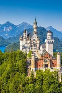 ノイシュバンシュタイン城、エタール修道院、オーバーアマーガウ：ミュンヘン発日帰りプライベートツアー
