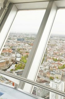 Torre de TV de Berlín: Entrada Premium Deluxe + Odisea VR + Bebida
