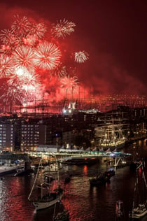 SAIL Amsterdam 2025: Abendliches Spektakel