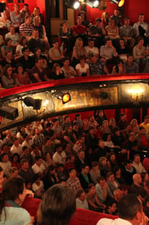 How To Become A Parisian In One Hour (Comedy-Show)
