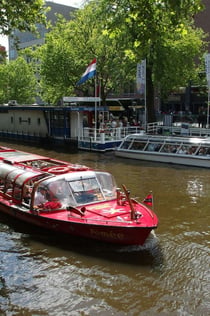 Hop-on Hop-off-båt i Amsterdam