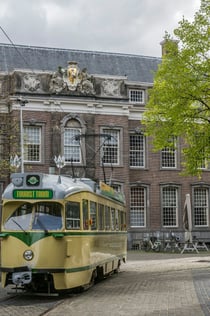 Turistspårvagn med hoppa på/hoppa av
