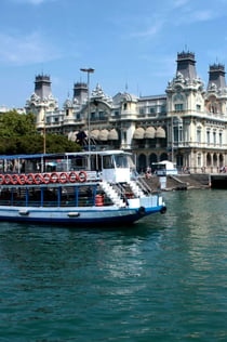 Barcelona: "Las Golondrinas" 1-Hr Coast Line Sailing