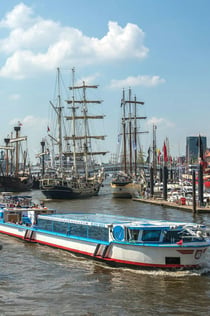 Hamburg: 2-timmars XXL båttur i hamnen