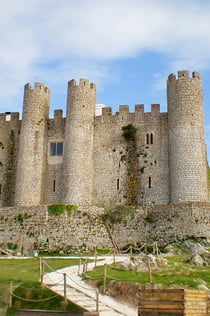 Fátima, Óbidos & Nazaré: Guidet dagstur for små grupper i en fra Lissabon