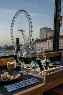 Londres: Cena de 6 platos en un viaje panarómico en autobús de Bustronome
