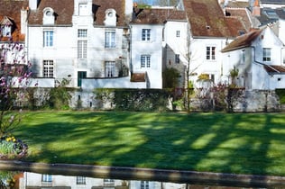 Loches