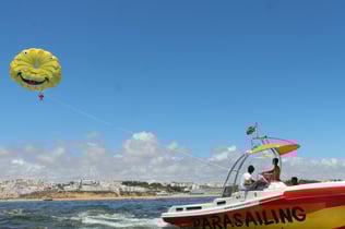Albufeira: Parasailing Experience