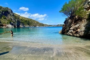 Baia degli Infreschi: Boat Excursion from Marina di Camerota