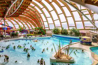 Acquaworld: Indoor and Outdoor Water Park