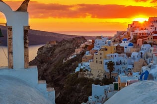 Day Tour to Akrotiri from Santorini with Sunset in Oia