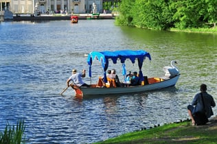 Lazienki Krolewskie + Palace Private Tour + Cruise