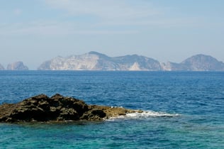 Ponza Island: 5-Hour Boat Excursion