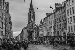 "The Murder on the Royal Mile: Interactive Mystery Hunt in Edinburgh"
