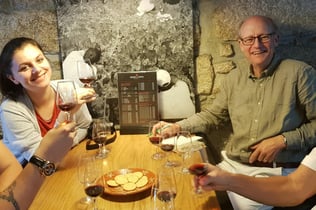 Porto: Guided Wine Tour + Tastings