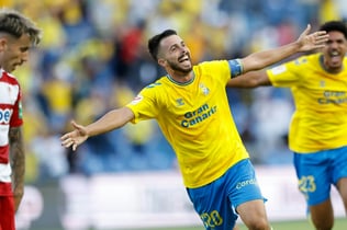 Gran Canaria Stadium: UD Las Palmas Football Match