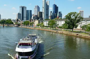 Frankfurt: Panorama City Cruise
