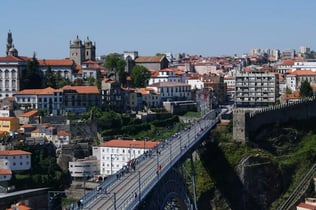 Porto: Guided Walking Tour + Livraria Lello Fast Track Entry