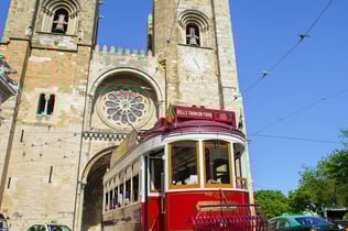 Lisbon: Historic Hills Tram Tour