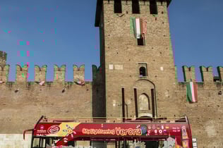 Hop-on Hop-off Bus Verona