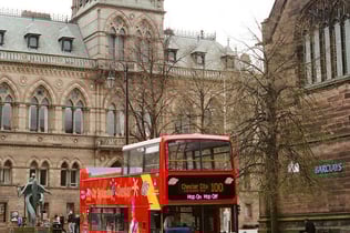 Hop-on Hop-off-buss i Chester